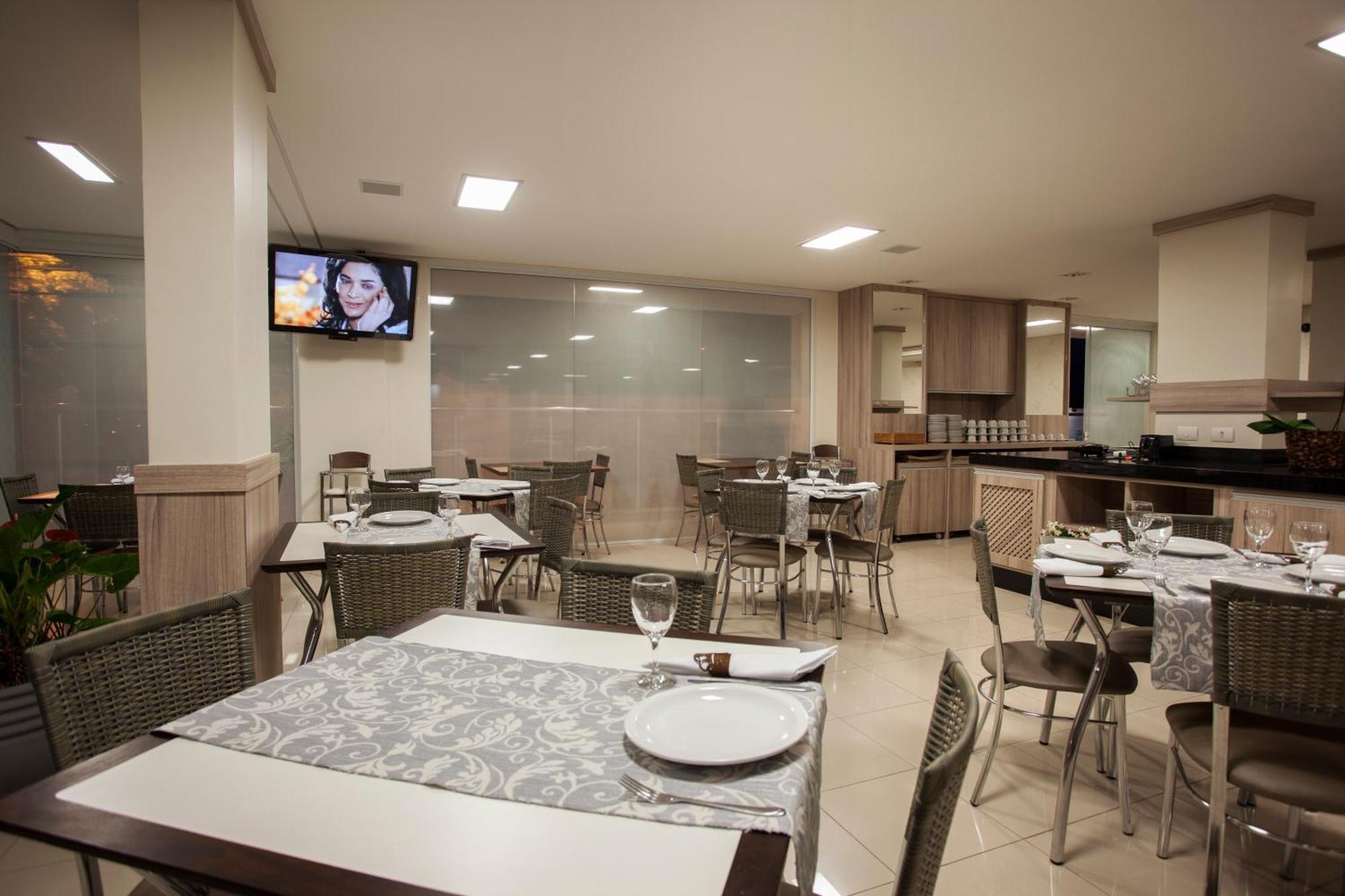 Estoril Hotel Marília Esterno foto