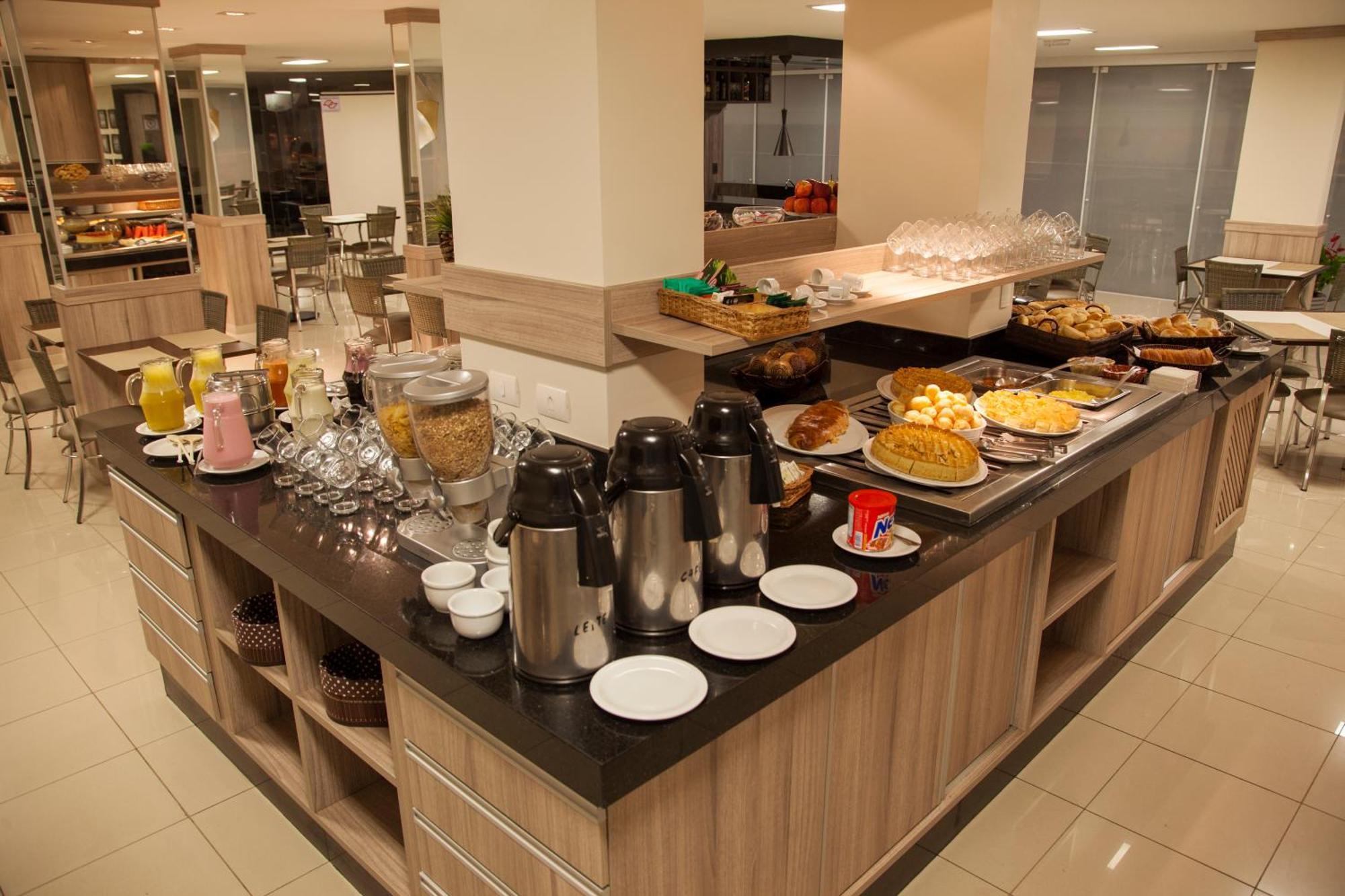 Estoril Hotel Marília Esterno foto